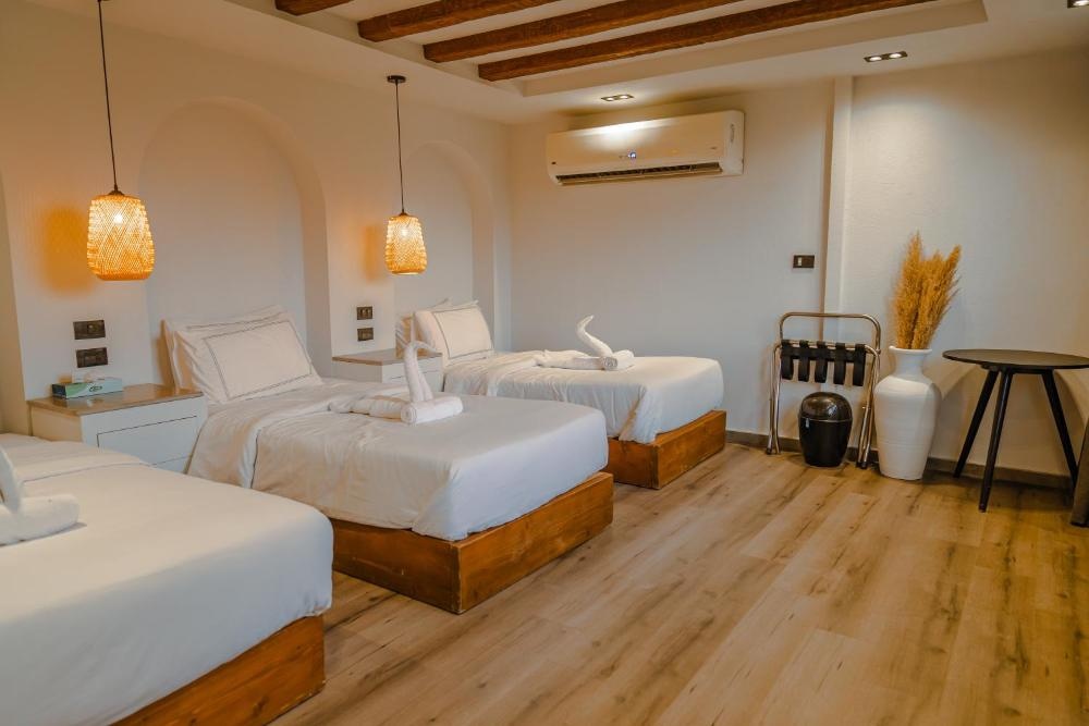 Great Pyramid Inn Image 41
